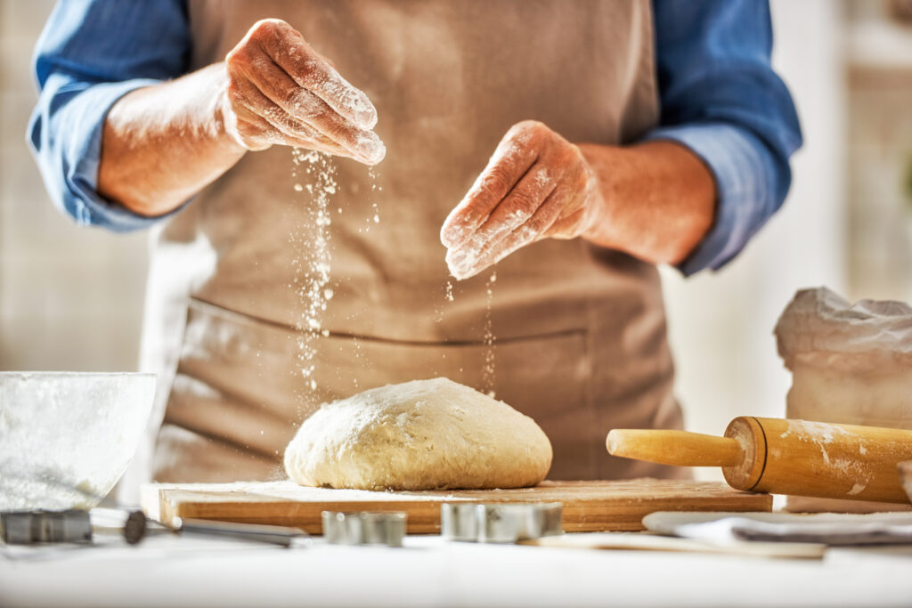 Recept na domácí chléb, který si zamilujete: Krok za krokem k čerstvému bochníku přímo z vaší kuchyně